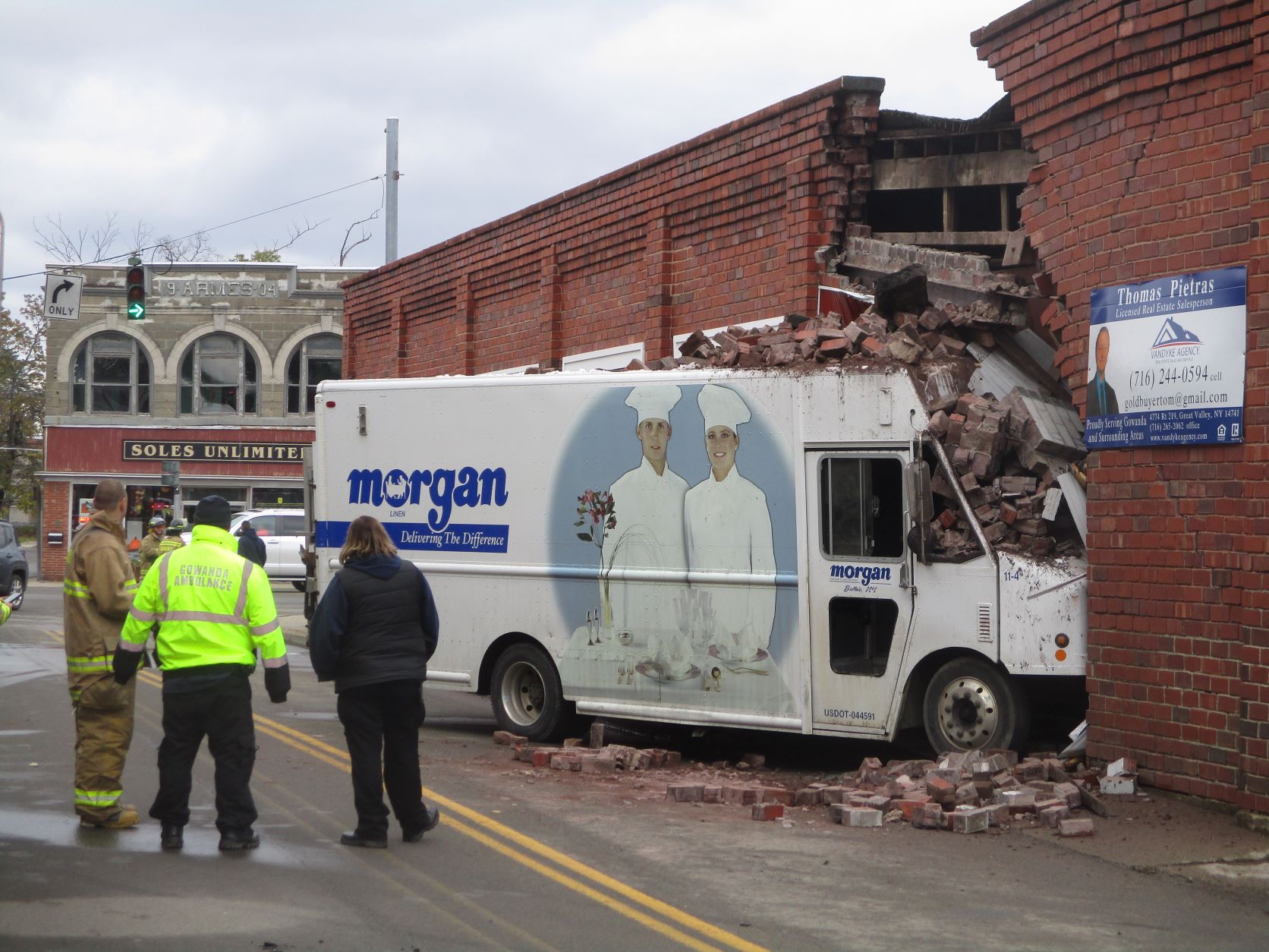 Vehicle hits building in Gowanda News, Sports, Jobs Observer Today